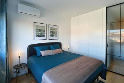 Apartamento T2 na Baixa do Porto para arrendamento