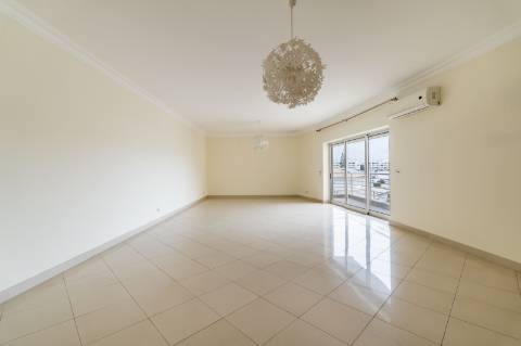 Excelente apartamento T3 no centro de Vilamoura