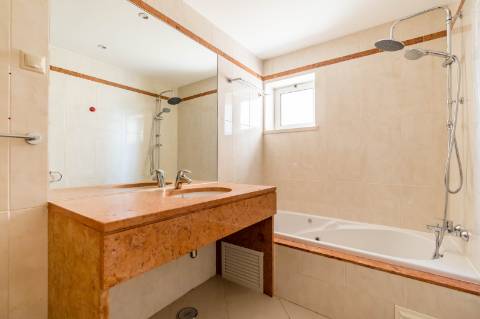 Excelente apartamento T3 no centro de Vilamoura