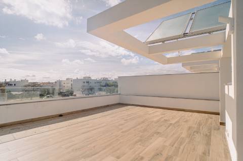 Moradia com 3 quartos com piscina privativa e vista mar