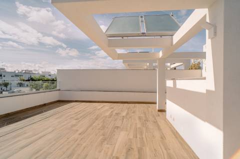 Moradia com 3 quartos com piscina privativa e vista mar