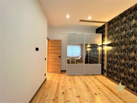 Moradia T4 Duplex - Antas - Porto