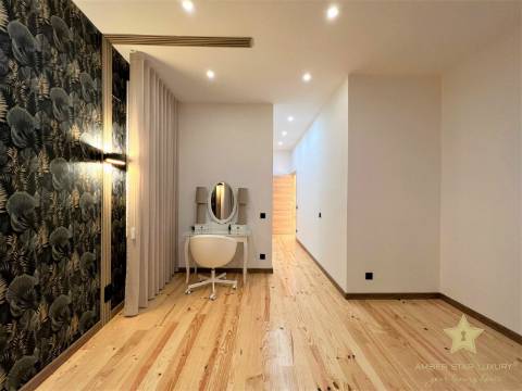 Moradia T4 Duplex - Antas - Porto