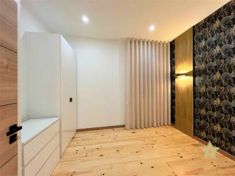 Moradia T4 Duplex - Antas - Porto