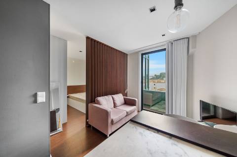 Apartamento T0 em frente a estação de Metro!