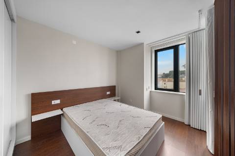 Apartamento T0 em frente a estação de Metro!