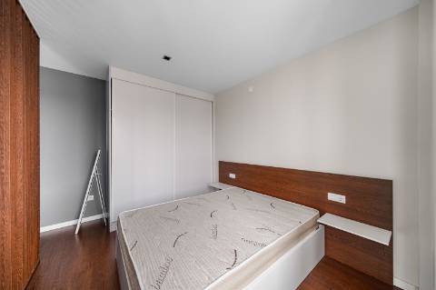 Apartamento T0 em frente a estação de Metro!