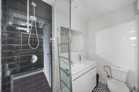 Apartamento T0 em frente a estação de Metro!