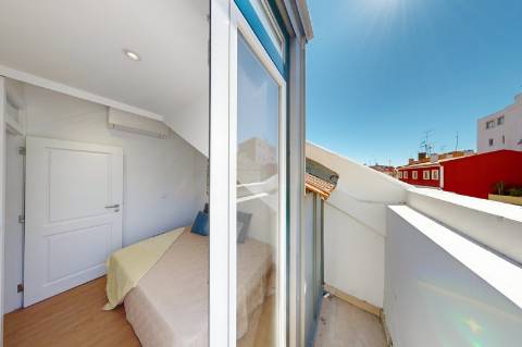 Excelente Apartamento T2 totalmente recuperado, mobilado e decorado, em São Vicente.