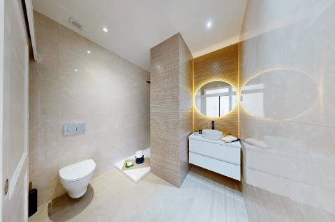 Excelente Apartamento T2 totalmente recuperado, mobilado e decorado, em São Vicente.