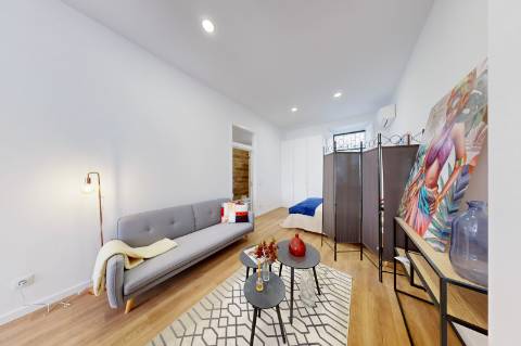 Apartamento T0 em remodelação convertido em T2 - Com isenção de pagamento de IMT para investidores