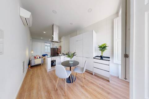 Apartamento T0 em remodelação convertido em T2 - Com isenção de pagamento de IMT para investidores