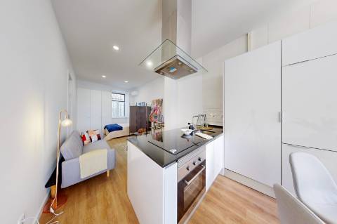 Apartamento T0 em remodelação convertido em T2 - Com isenção de pagamento de IMT para investidores