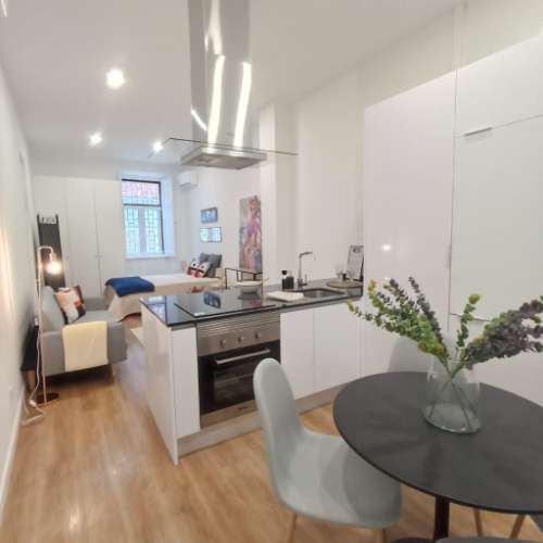 Apartamento T0 em remodelação convertido em T2 - Com isenção de pagamento de IMT para investidores