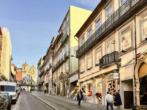 Prédio no Coração do Porto!