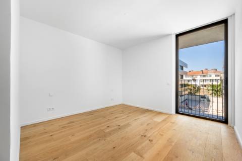 T4 duplex, vista para a cidade do Porto e Rio Douro com terraço de 105m2, perto do centro de Vila Nova de Gaia