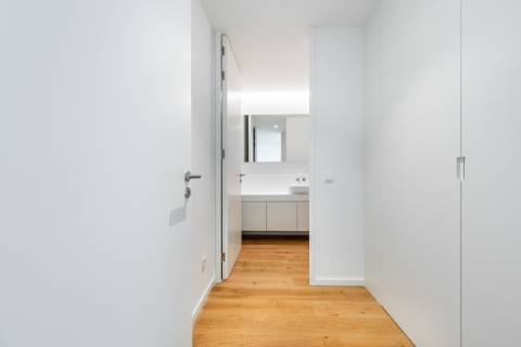 T4 duplex, vista para a cidade do Porto e Rio Douro com terraço de 105m2, perto do centro de Vila Nova de Gaia