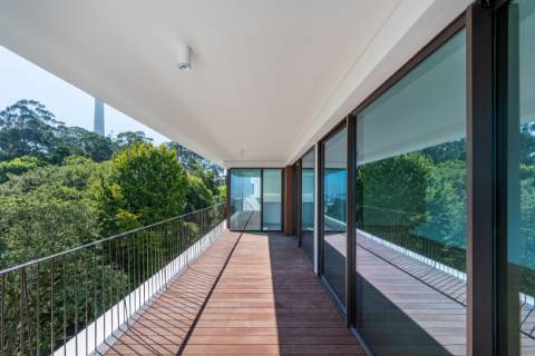 T4 duplex, vista para a cidade do Porto e Rio Douro com terraço de 105m2, perto do centro de Vila Nova de Gaia