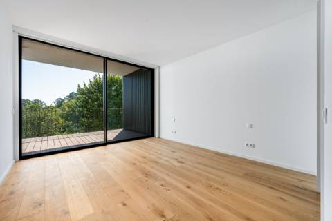 T4 duplex, vista para a cidade do Porto e Rio Douro com terraço de 105m2, perto do centro de Vila Nova de Gaia