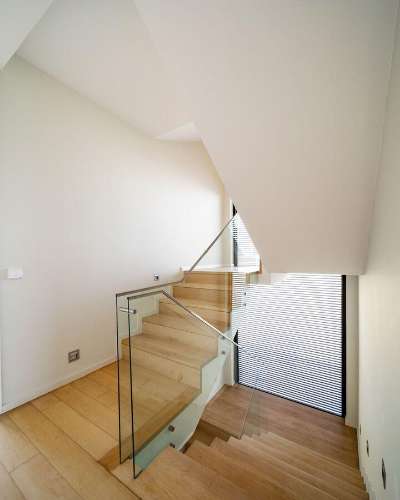 Moderna moradia T3 com vista para o mar.