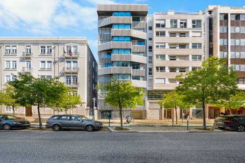 Moderno apartamento T2 na Prestigiada Avenida Duque d'Ávila - Avenidas Novas