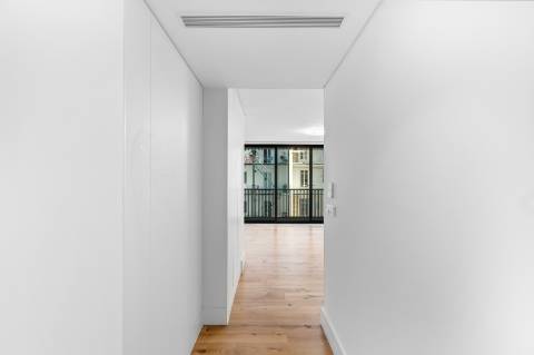 Moderno apartamento T2 na Prestigiada Avenida Duque d'Ávila - Avenidas Novas