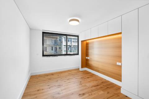 Moderno apartamento T2 na Prestigiada Avenida Duque d'Ávila - Avenidas Novas