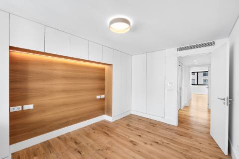 Moderno apartamento T2 na Prestigiada Avenida Duque d'Ávila - Avenidas Novas