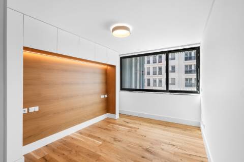 Moderno apartamento T2 na Prestigiada Avenida Duque d'Ávila - Avenidas Novas