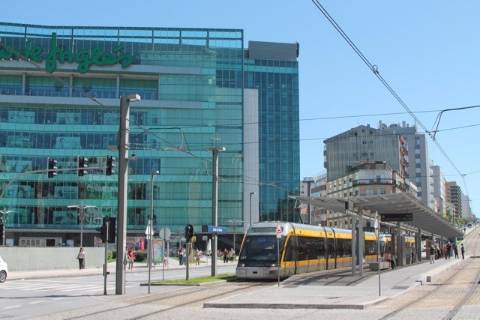 Apartamento T4 com 443m2 no centro de Vila Nova de Gaia(com Jardim e dois Terraços exclusivos do apartamento)