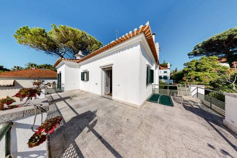 Moradia T7 Estoril - Vista para o Mar