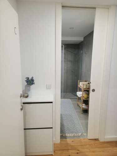 Apartamento T0 na Rua Ferreira Cardoso, junto à Avenida Rodrigues Freitas - Novo