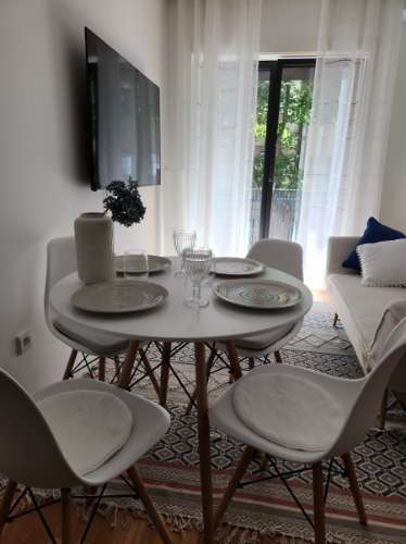 Apartamento T0 na Rua Ferreira Cardoso, junto à Avenida Rodrigues Freitas - Novo