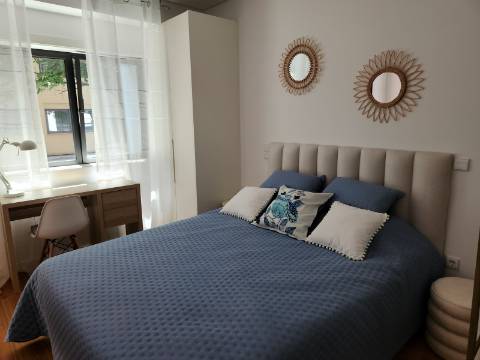 Apartamento T0 na Rua Ferreira Cardoso, junto à Avenida Rodrigues Freitas - Novo