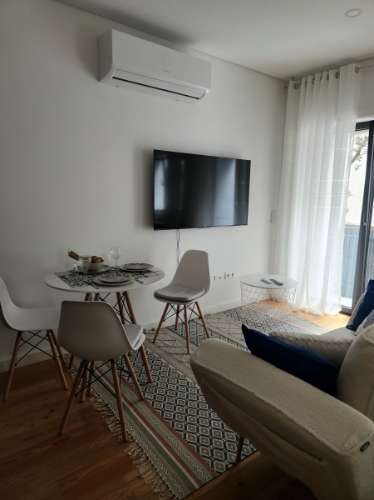Apartamento T0 na Rua Ferreira Cardoso, junto à Avenida Rodrigues Freitas - Novo