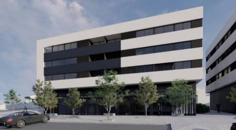 Loja com 102 m2 em zona residencial em Gondomar.