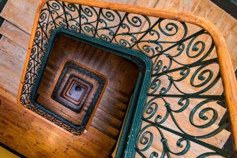 Apartamento T6 Renovado nas Avenidas Novas - Ideal para Investimento