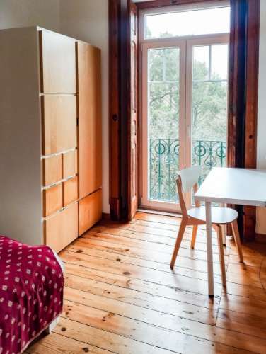 Apartamento T6 Renovado nas Avenidas Novas - Ideal para Investimento