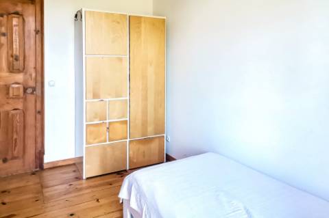 Apartamento T6 Renovado nas Avenidas Novas - Ideal para Investimento