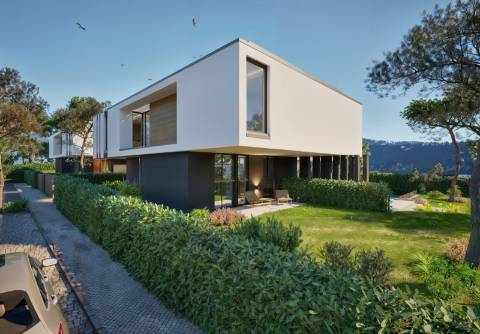 Moradia T4 + 1 - Vista Mar | Colares, Sintra | Condomínio Fechado de Luxo