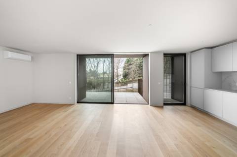 Magnífico T3 em condomínio fechado com terraço privado!