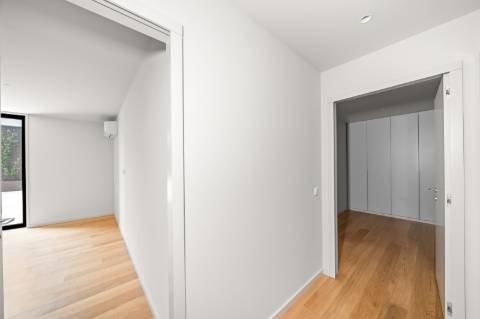 Magnífico T3 em condomínio fechado com terraço privado!