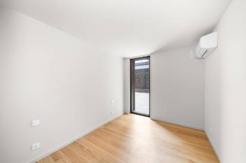 Magnífico T3 em condomínio fechado com terraço privado!