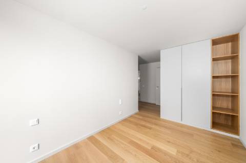 Magnífico T3 em condomínio fechado com terraço privado!