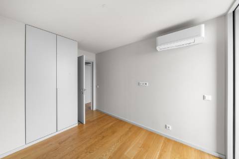 Magnífico T3 Duplex em condomínio fechado com vista mar!