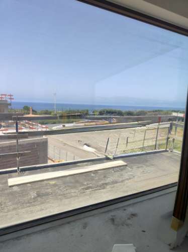 Moradia T4 isolada de excelência com vista mar inalterável a menos de 2km da Praia da Aguda.