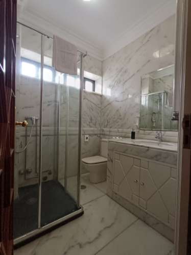 Moradia Isolada T11 com Licença AL, 9 suítes, multiusos e rentabilidade de 9,8%.