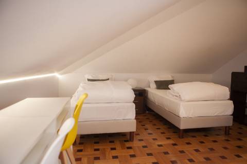 Moradia Isolada T11 com Licença AL, 9 suítes, multiusos e rentabilidade de 9,8%.