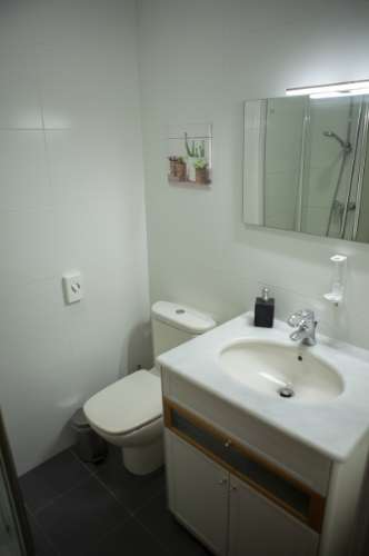 Moradia Isolada T11 com Licença AL, 9 suítes, multiusos e rentabilidade de 9,8%.