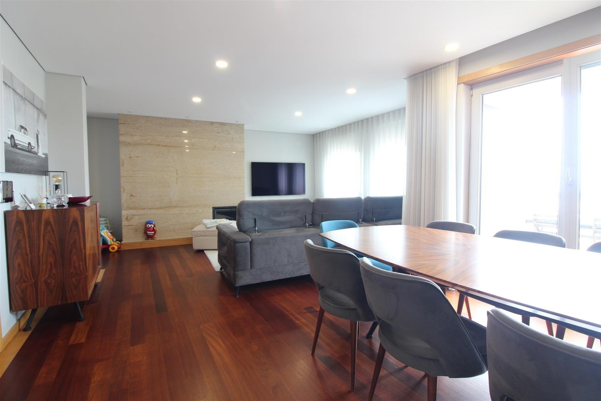 Apartamento T3 de 153m² no Coração de Gaia - Conforto, Espaço e Localização Imbatível